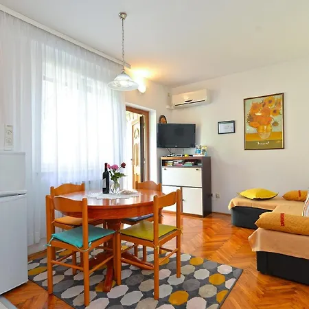 Apartment Fuer 2 Personen Ca 35 Qm In Cervar-porat, Istrien Istrische Riviera