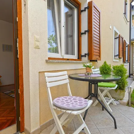 Fuer 2 Personen Ca 35 Qm In Cervar-porat, Istrien Istrische Riviera Porec